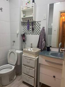 Ένα μπάνιο στο Apartamento em Copacabana Posto 3