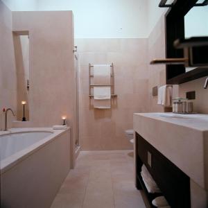 Ванная комната в Relais Histò San Pietro Sul Mar Piccolo