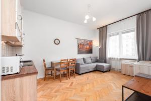 Køkken eller tekøkken på Apartamenty Wawa Centrum by Your Freedom + 21 billeder