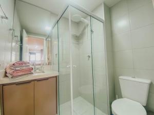 Et badeværelse på Lindo Apartamento - 15 min de Pinheiros + 11 billeder