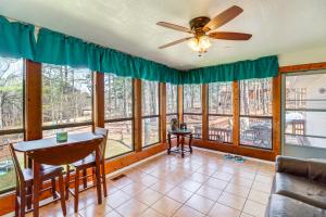Φωτογραφία από το άλμπουμ του Fairfield Bay Home On Golf Course with Fenced Yard! σε Fairfield Bay