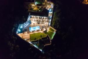 Budova, kde se vila nachází