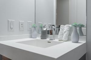 Kylpyhuone majoituspaikassa Toronto Garden Apartments