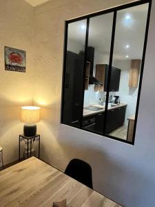 Posteľ alebo postele v izbe v ubytovaní Résidence 720-pleneuf Val Andre - Maison typique situé en plein sur la digue du Val-André. MAE-2844