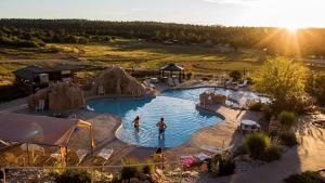Πισίνα στο ή κοντά στο Cedar Ridge- Hot tub, Private, Minutes from Zion