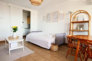 Postel nebo postele na pokoji v ubytování Appartement Gradus - Welkeys