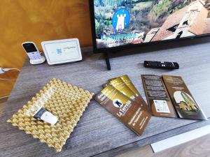 TV a/nebo společenská místnost v ubytování LA TORRETTA apartment suite