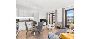 Φωτογραφία από το άλμπουμ του Metropolitan Luxury: Chic 2BR Flat in St. Albans στο Σεντ Άλμπανς +27 φωτογραφίες