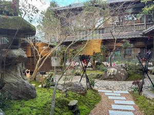 Kagetsu Taisyokan外面的花园