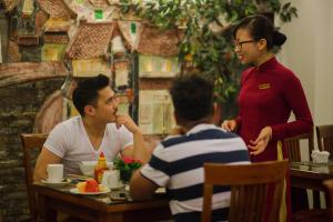Majutusasutuse Eliana Ruby Hotel & Travel külastajad