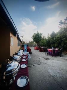 Imagem da galeria de BhupuSainik Guest House - Sauraha, Chitwan em Sauraha