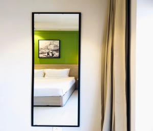 Postel nebo postele na pokoji v ubytování Hotel Wonder Hills,Har ki Pauri Road Haridwar