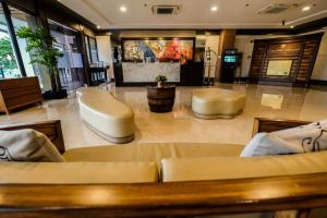 Vestibiulis arba registratūra apgyvendinimo įstaigoje Cebu Quincentennial Hotel