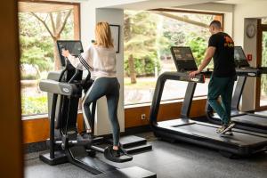 Fitness centrum a/nebo fitness zařízení v ubytování Four Points by Sheraton Bansko