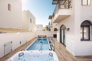Bazén v ubytování Villa Neil Yam Eilat nebo v jeho okolí