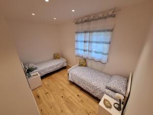 A bed or beds in a room at Villa Private Pool Luxury G&P Hot Tub