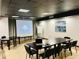 Konferenčné priestory v ubytovaní Karpacki & SPA - blisko wyciągu, Restauracja, Sala Zabaw, Bar 24h
