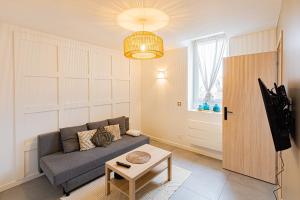 A seating area at Le p’tit Jacques - C La Chouette