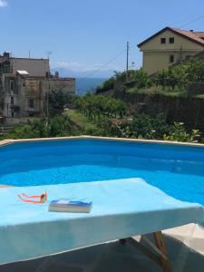 Bazén v ubytování Villa La Zagara nebo v jeho okolí