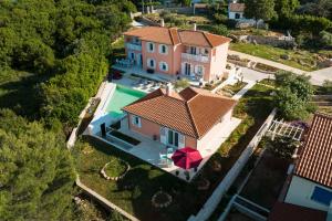 Budova, v ktorej sa vila nachádza