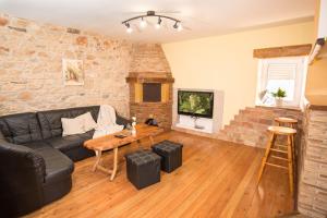 Μια τηλεόραση ή/και κέντρο ψυχαγωγίας στο KUČA S BAZENOM Emanuela