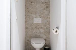 Glam 1BR Suite, Easy City Path by HM的一间浴室