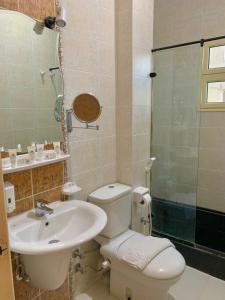 A bathroom at Teba Hotel Ras Elbar