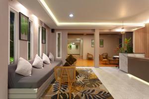Posezení v ubytování Thanthip Beach Resort Patong