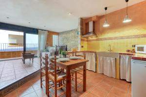 A kitchen or kitchenette at Casa Puig Rom 45 Roses - Immo Barneda