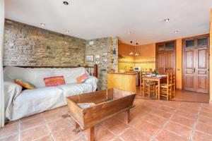 A kitchen or kitchenette at Casa Puig Rom 45 Roses - Immo Barneda