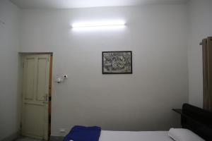 SWET APARAJITA客房内的一张或多张床位
