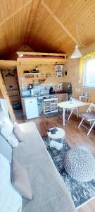 Kuchyň nebo kuchyňský kout v ubytování Tiny House Olivia