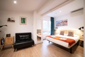 Postel nebo postele na pokoji v ubytování Koba Hostel