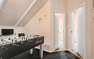 TV a/nebo společenská místnost v ubytování Holiday Home Sydskrænten Oksbøl Denmark