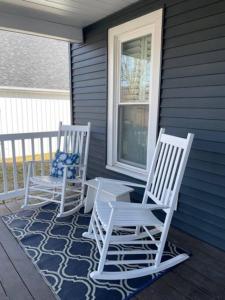 Afbeelding uit fotogalerij van The Blue House on Boone in Troy