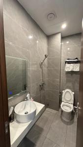 Koupelna v ubytování Giảm Giá 25 Phần Trăm- Homestay - Kim Mã - Giang Văn Minh
