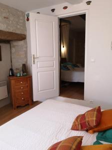 Een bed of bedden in een kamer bij Castel Mazars