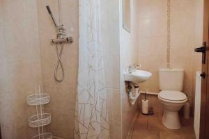 Bilik mandi di Mabels Cottage, Longnor +17 gambar
