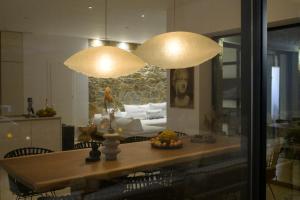 Łóżko lub łóżka w pokoju w obiekcie Family & Golf VILLA LAGUNA TOWERS Gialova Navarino