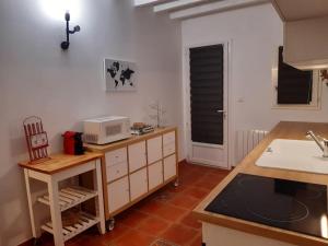 Dapur atau dapur kecil di Gite Le Vieux Moulin +7 gambar