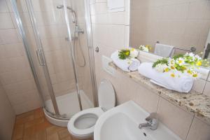 Kúpeľňa v ubytovaní Resort Beach Nová Živohošť