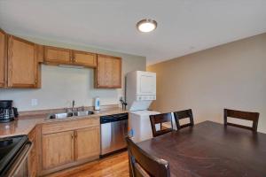 Gallery image of Lovely Unit in Historic SW Garden - 3 Queen beds in Clifton Heights