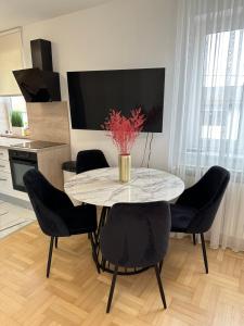 Μια τηλεόραση ή/και κέντρο ψυχαγωγίας στο Mila’s place +19 φωτογραφίες