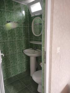 Koupelna v ubytování HOSTEL 26 B