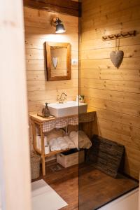 Koupelna v ubytování Apartmaji Babi