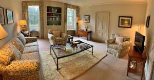 Χώρος καθιστικού στο Finest Retreats - Ingleby Manor - South Front