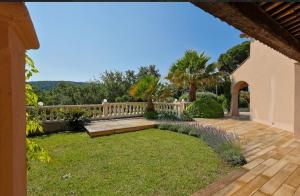 Garden sa labas ng Elégante Villa avec piscine à Gassin - Villa Rose