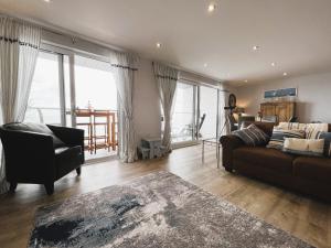 Posezení v ubytování 25 Breakwaters - Pet friendly