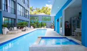 Bazén v ubytování Instyle Residences at RIZZ SUITES nebo v jeho okolí