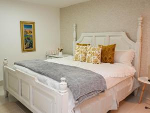 Postel nebo postele na pokoji v ubytování Onyx Luxury Hotel